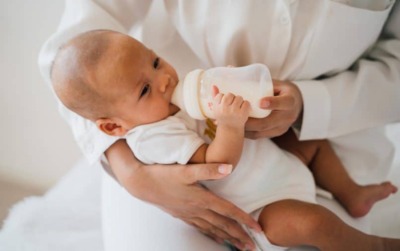 La première année de bébé : le deuxième mois - Famille Bébé